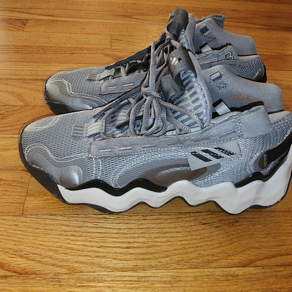 Men's Adidas 8 and 1/2